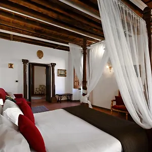 Vicolo Dell'aquila - Residenze Romanae , Rome Italie